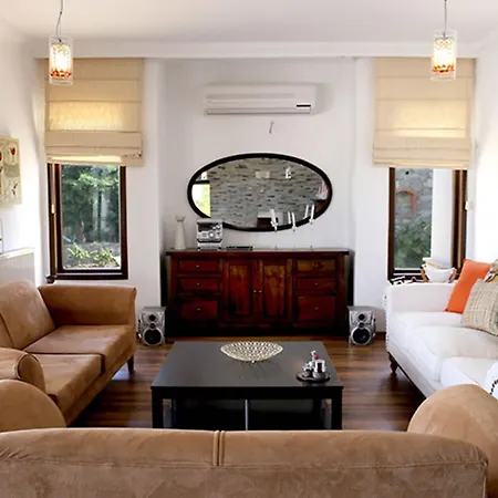 Important Group | Villa Jade Villa *